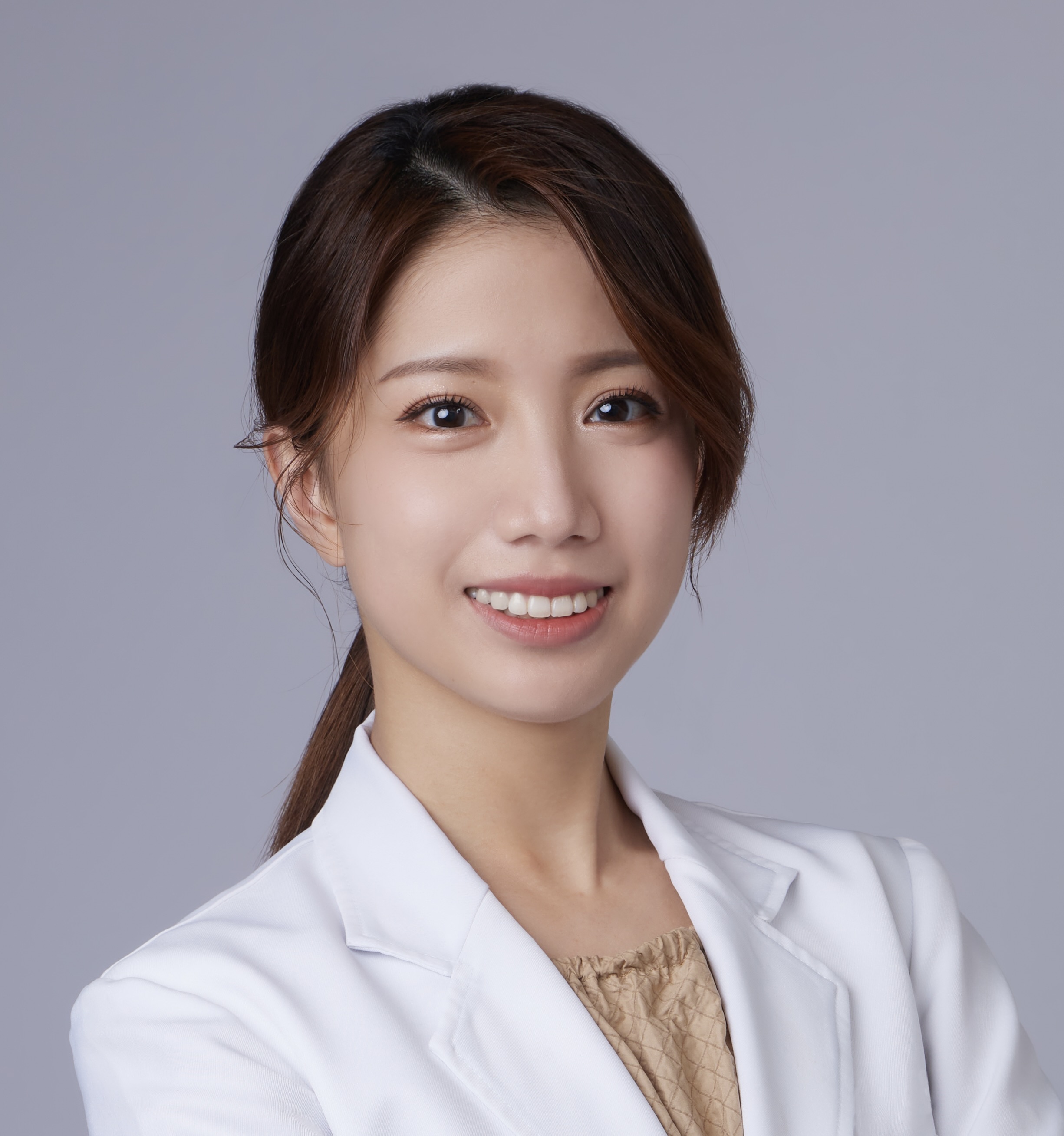 Dr.Yi, Wan